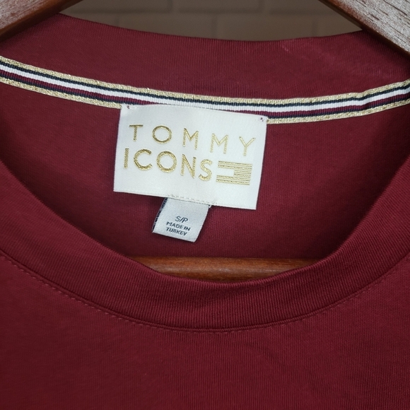 Tommy‎ ICON Red ruffle sleeve Graphic tee - Picture 7 of 10